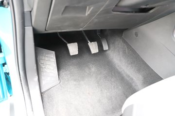 �����ͼ ������ 1.6L CNG 105���� ����5�� 3.3�׵�������΢��(��̥)ͼƬ