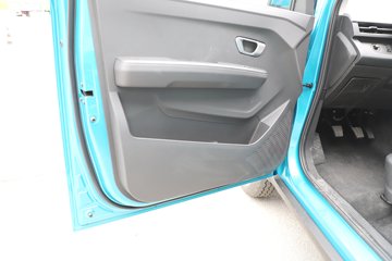 �����ͼ ������ 1.6L CNG 105���� ����5�� 3.3�׵�������΢��(��̥)ͼƬ