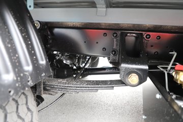 �����ͼ ������ 1.6L CNG 105���� ����5�� 3.3�׵�������΢��(��̥)ͼƬ