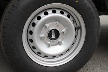 �����ͼ ������ 1.6L CNG 105���� ����5�� 3.3�׵�������΢��(��̥)ͼƬ