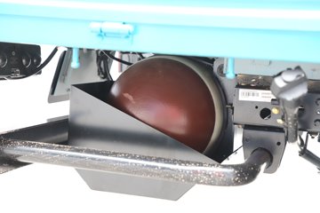 �����ͼ ������ 1.6L CNG 105���� ����5�� 3.3�׵�������΢��(��̥)ͼƬ