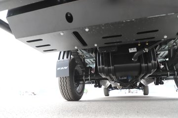 �����ͼ ������ 1.6L CNG 105���� ����5�� 3.3�׵�������΢��(��̥)ͼƬ