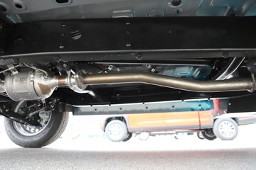 �����ͼ ������ 1.6L CNG 105���� ����5�� 3.3�׵�������΢��(��̥)ͼƬ