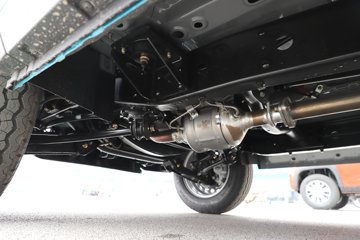 �����ͼ ������ 1.6L CNG 105���� ����5�� 3.3�׵�������΢��(��̥)ͼƬ