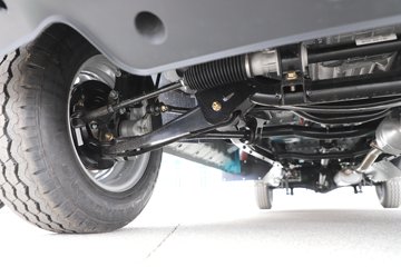 �����ͼ ������ 1.6L CNG 105���� ����5�� 3.3�׵�������΢��(��̥)ͼƬ