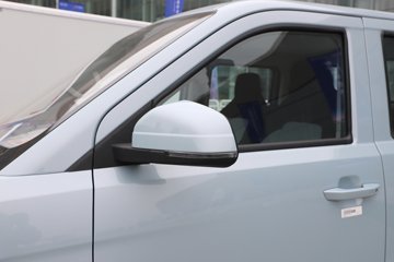 �����ͼ 2.6��˫�Ŵ��綯����΢�� ��������43.2kWhͼƬ