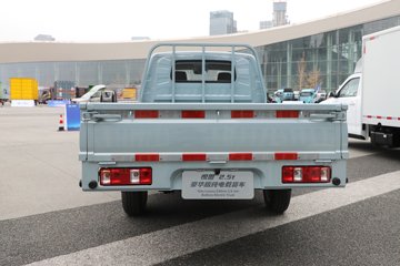 �����ͼ 2.6��˫�Ŵ��綯����΢�� ��������43.2kWhͼƬ
