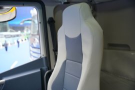 解放JH6&nbsp;载货车驾驶室                                               图片