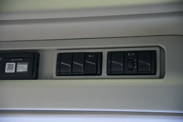 ���JH6 6.6L���� 290���� 4X2 ��ʿ��8�� �����жʽ�ػ���ͼƬ