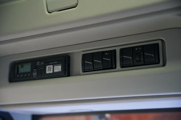 ���JH6 6.6L���� 290���� 4X2 ��ʿ��8�� �����жʽ�ػ���ͼƬ