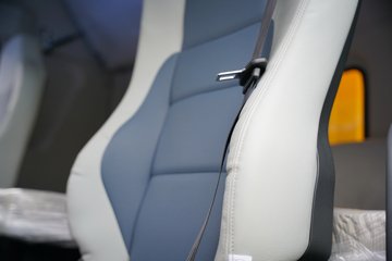 ���JH6 6.6L���� 290���� 4X2 ��ʿ��8�� �����жʽ�ػ���ͼƬ