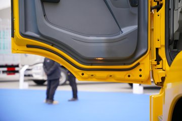 ���JH6 6.6L���� 290���� 4X2 ��ʿ��8�� �����жʽ�ػ���ͼƬ