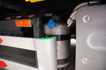 ���JH6 6.6L���� 290���� 4X2 ��ʿ��8�� �����жʽ�ػ���ͼƬ
