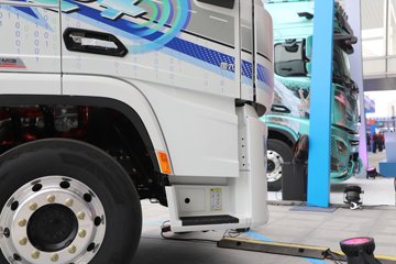 ��������G6000 12.5L���� 560���� 4X2 ��ʿ��16�� ǣ����ͼƬ