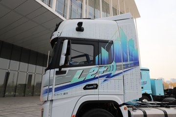 ��������G6000 12.5L���� 560���� 4X2 ��ʿ��16�� ǣ����ͼƬ