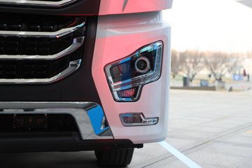 ��������G6000 12.5L���� 560���� 4X2 ��ʿ��16�� ǣ����ͼƬ