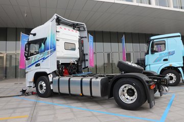 ��������G6000 12.5L���� 560���� 4X2 ��ʿ��16�� ǣ����ͼƬ