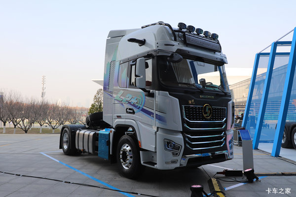 陕汽德龙G6000 12.5L柴油 560马力 4X2 法士特16档 牵引车