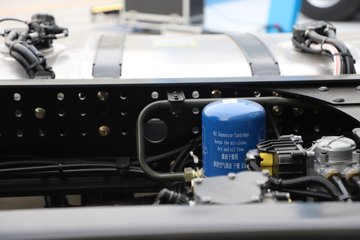 ��������G6000 12.5L���� 560���� 4X2 ��ʿ��16�� ǣ����ͼƬ