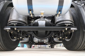 ��������G6000 12.5L���� 560���� 4X2 ��ʿ��16�� ǣ����ͼƬ