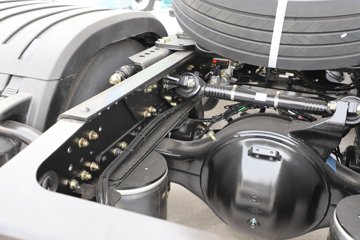 ��������G6000 12.5L���� 560���� 4X2 ��ʿ��16�� ǣ����ͼƬ