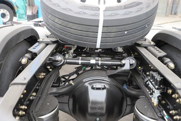 ��������G6000 12.5L���� 560���� 4X2 ��ʿ��16�� ǣ����ͼƬ