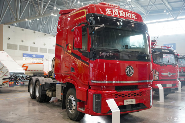 东风畅行X9 15.5L LNG 630马力 6X4 法士特16档 AMT自动档 牵引车