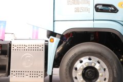 陕汽德龙G6000C 12.5L柴油 600马力 6X4 法士特12档 AMT自动档 牵引车