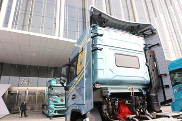 ��������G6000C 12.5L���� 600���� 6X4 ��ʿ��12�� AMT�Զ��� ǣ����ͼƬ