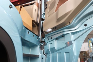 ��������G6000C 12.5L���� 600���� 6X4 ��ʿ��12�� AMT�Զ��� ǣ����ͼƬ