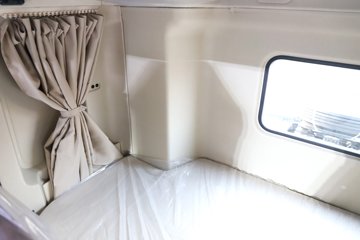 ��������G6000C 12.5L���� 600���� 6X4 ��ʿ��12�� AMT�Զ��� ǣ����ͼƬ