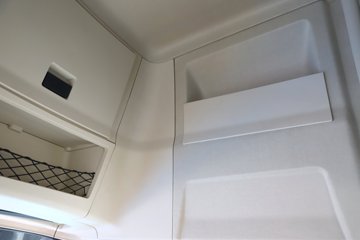 ��������G6000C 12.5L���� 600���� 6X4 ��ʿ��12�� AMT�Զ��� ǣ����ͼƬ