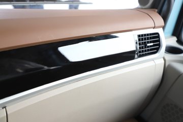 ��������G6000C 12.5L���� 600���� 6X4 ��ʿ��12�� AMT�Զ��� ǣ����ͼƬ