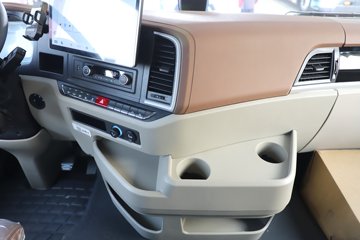 ��������G6000C 12.5L���� 600���� 6X4 ��ʿ��12�� AMT�Զ��� ǣ����ͼƬ