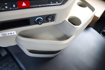 ��������G6000C 12.5L���� 600���� 6X4 ��ʿ��12�� AMT�Զ��� ǣ����ͼƬ