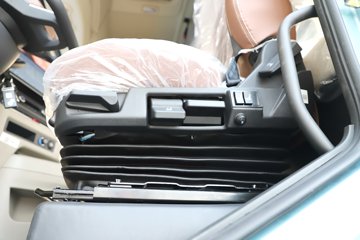 ��������G6000C 12.5L���� 600���� 6X4 ��ʿ��12�� AMT�Զ��� ǣ����ͼƬ