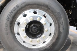 德龙G6000&nbsp;牵引车底盘                                                图片