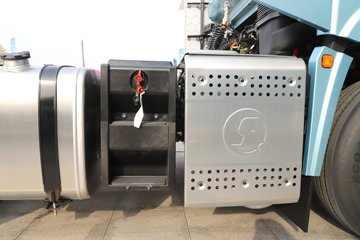 ��������G6000C 12.5L���� 600���� 6X4 ��ʿ��12�� AMT�Զ��� ǣ����ͼƬ