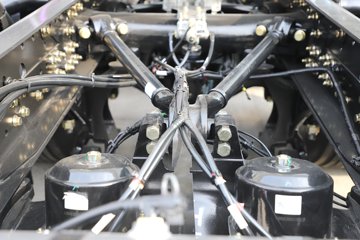 ��������G6000C 12.5L���� 600���� 6X4 ��ʿ��12�� AMT�Զ��� ǣ����ͼƬ