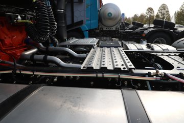 ��������G6000C 12.5L���� 600���� 6X4 ��ʿ��12�� AMT�Զ��� ǣ����ͼƬ