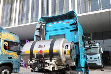 ��������H6000 ݼӢ�� 13.3L LNG 540���� 6X4 ��ʿ��12�� ǣ����ͼƬ