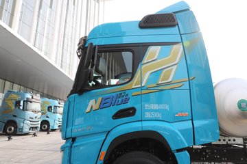 ��������H6000 ݼӢ�� 13.3L LNG 540���� 6X4 ��ʿ��12�� ǣ����ͼƬ