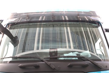 ��������H6000 ݼӢ�� 13.3L LNG 540���� 6X4 ��ʿ��12�� ǣ����ͼƬ