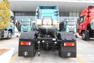 ��������H6000 ݼӢ�� 13.3L LNG 540���� 6X4 ��ʿ��12�� ǣ����ͼƬ