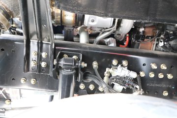 ��������H6000 ݼӢ�� 13.3L LNG 540���� 6X4 ��ʿ��12�� ǣ����ͼƬ