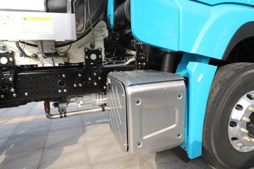 ��������H6000 ݼӢ�� 13.3L LNG 540���� 6X4 ��ʿ��12�� ǣ����ͼƬ