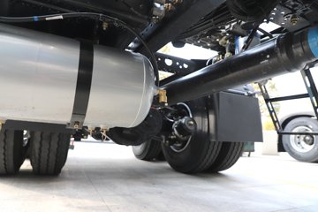 ��������H6000 ݼӢ�� 13.3L LNG 540���� 6X4 ��ʿ��12�� ǣ����ͼƬ