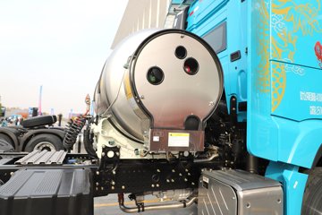 ��������H6000 ݼӢ�� 13.3L LNG 540���� 6X4 ��ʿ��12�� ǣ����ͼƬ