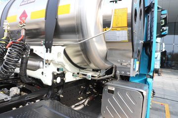 ��������H6000 ݼӢ�� 13.3L LNG 540���� 6X4 ��ʿ��12�� ǣ����ͼƬ