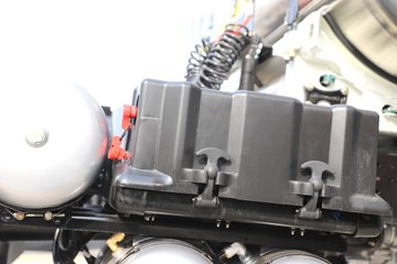 ��������H6000 ݼӢ�� 13.3L LNG 540���� 6X4 ��ʿ��12�� ǣ����ͼƬ